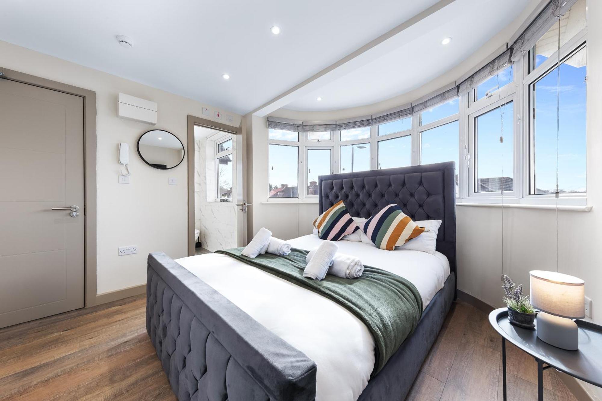 Serviced Ensuite Modern Studio - Sleeps 2 - Near Wembley Stadium - Good Transport Link To Central London - Harrow Ha3 Hatch End المظهر الخارجي الصورة