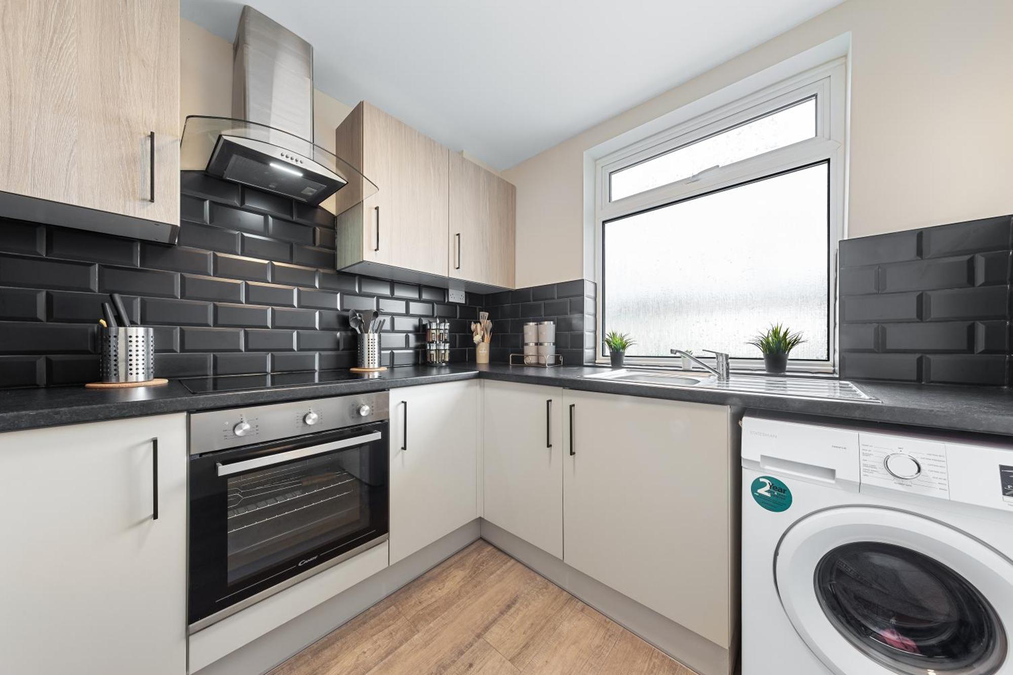 Serviced Ensuite Modern Studio - Sleeps 2 - Near Wembley Stadium - Good Transport Link To Central London - Harrow Ha3 Hatch End المظهر الخارجي الصورة